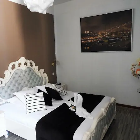 Saint-sauveur Hotel