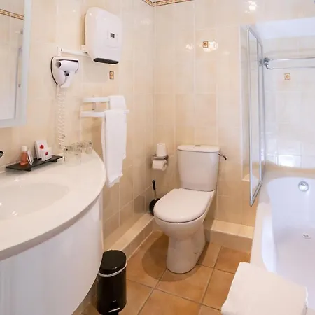 Saint-sauveur Hotel